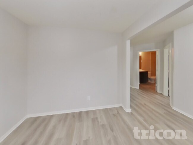 Foto del edificio - 7007 Capeshaw