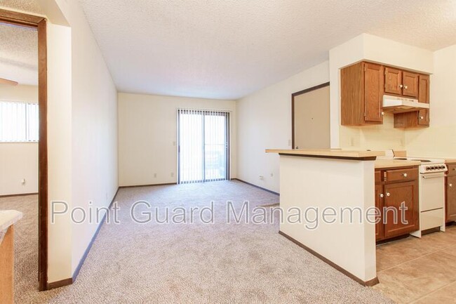 Building Photo - 2747 N Amidon Ave