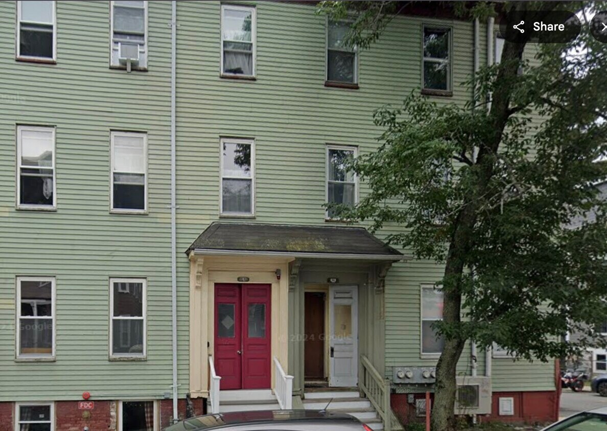 Building Photo - 64 1/2 Day St