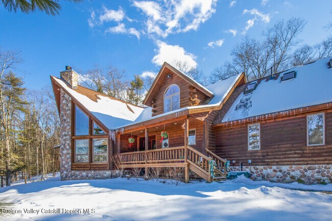 Foto del edificio - 451 Krumville Rd