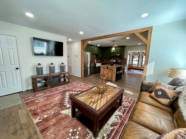 Building Photo - 1808 Nichols Rd