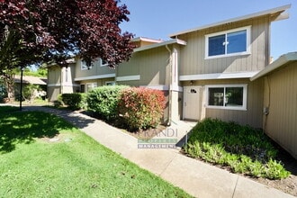 Building Photo - 1 Oliva Dr