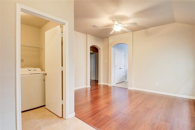 Building Photo - 19118 Walbrook Meadows Ln