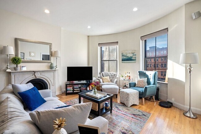 Building Photo - 548 Tremont St