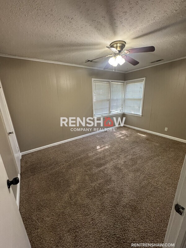 Foto del edificio - 4055 Roseland St