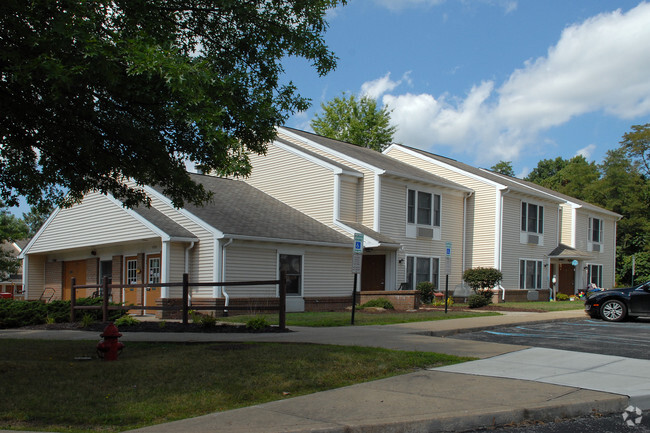 Building Photo - Union Valley Apartments