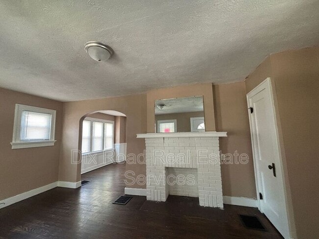 Building Photo - 229 Bellaire Ave