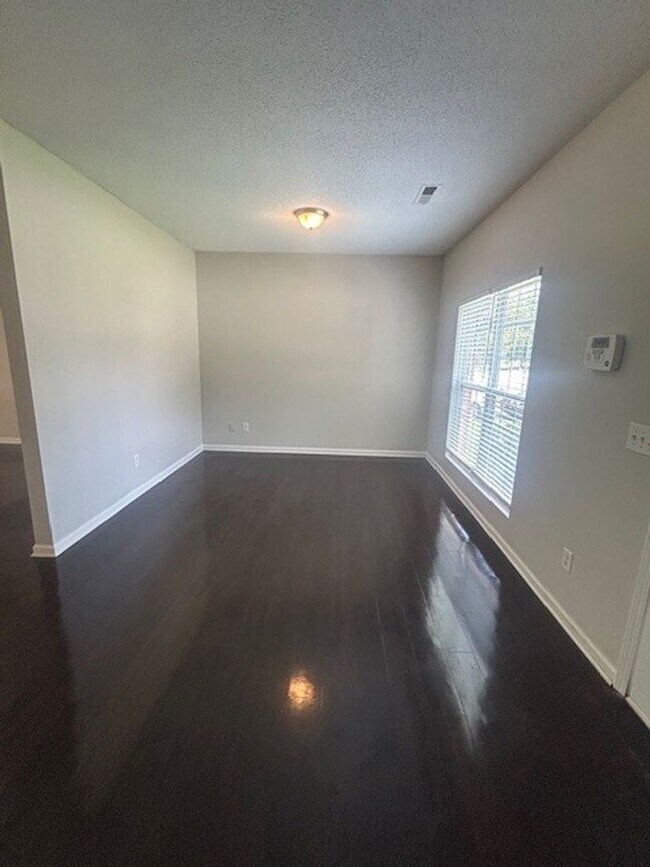 Foto del edificio - 4293 Kelso Dr