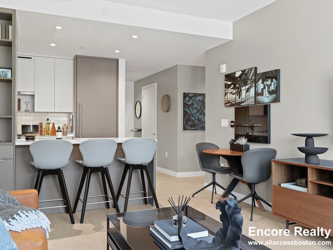 Building Photo - 390 Harrison Ave