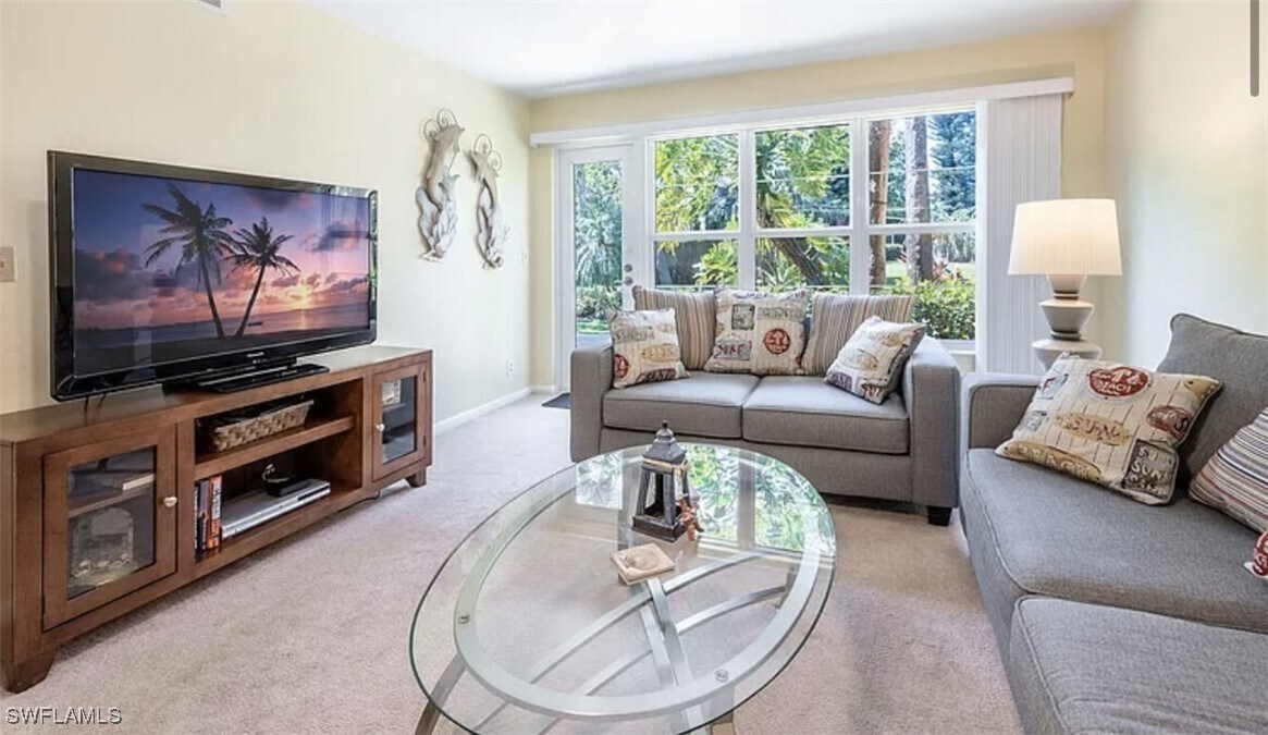 Foto principal - 4080 Looking Glass Ln
