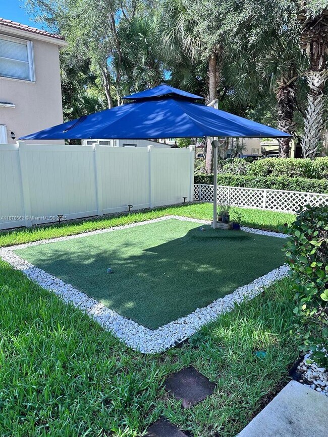 Foto del edificio - 15816 SW 48th Manor