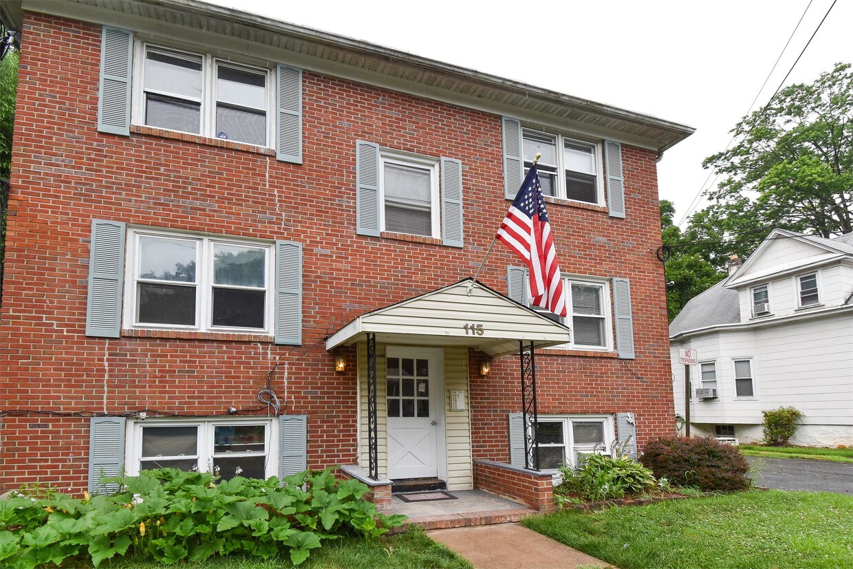 Primary Photo - 115 Laclede Ave