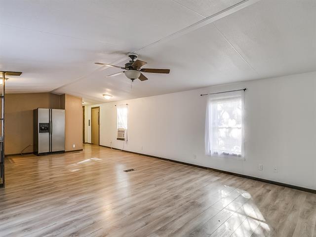 Foto del edificio - 1802 Whispering Oaks St