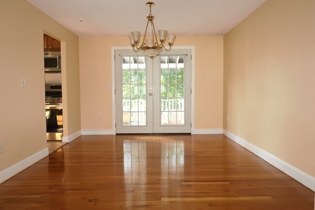 Building Photo - 113 Highland Ave