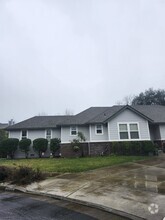 Building Photo - 7971 Creekside Dr