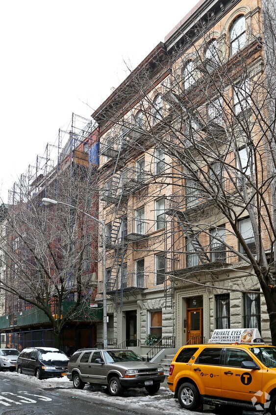 Primary Photo - 205 W 84th St