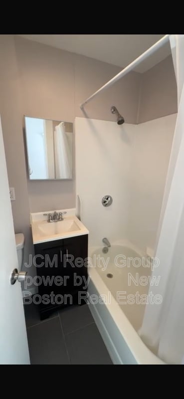 Building Photo - 116-124A Central Ave