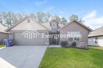 Building Photo - 600 E Osage Trce