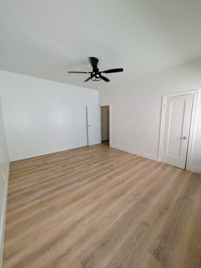Building Photo - 427 Coronado Ter