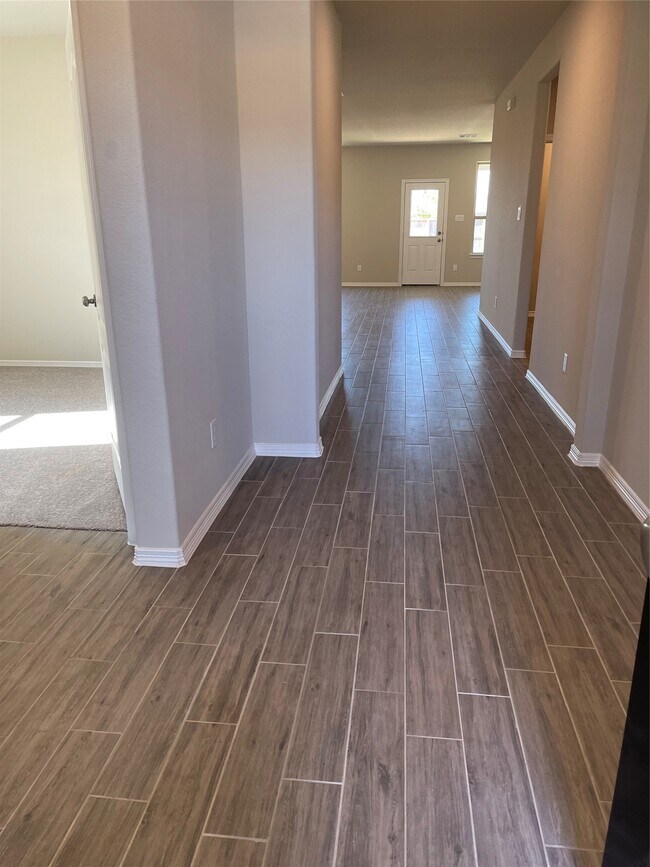 Building Photo - 14524 Jelly Pnes Dr