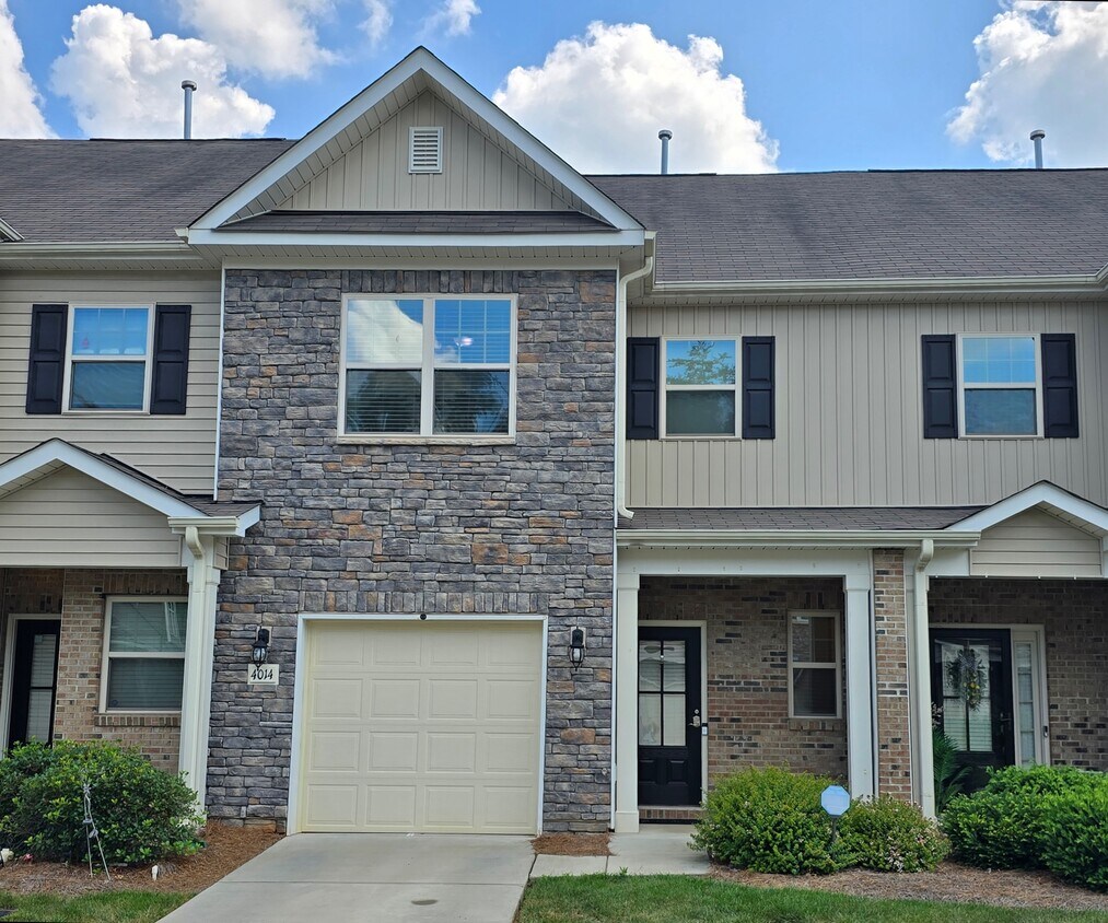 Primary Photo - 4014 Canterwood Dr