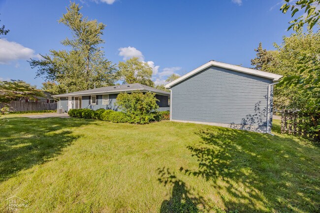 Building Photo - 124 Westover Ln