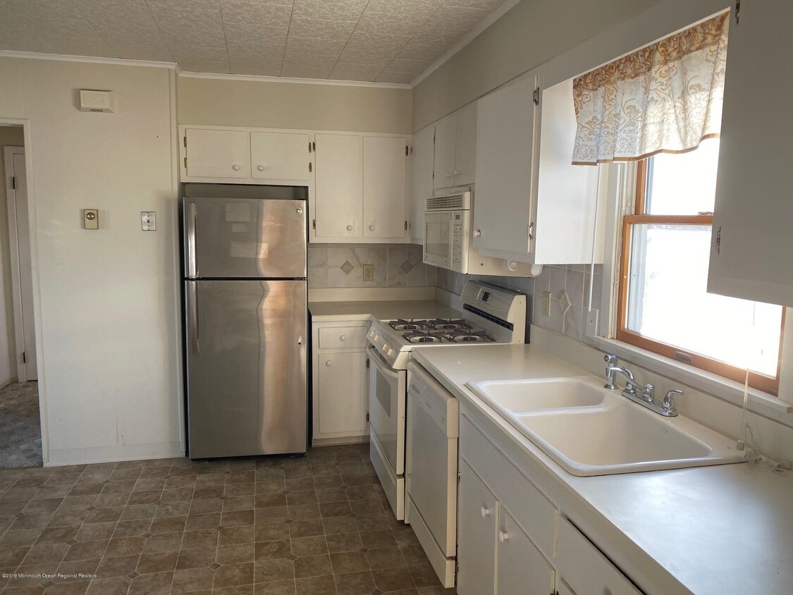 3245 NJ-35, Lavallette, NJ 08735 - Room for Rent in Lavallette, NJ ...