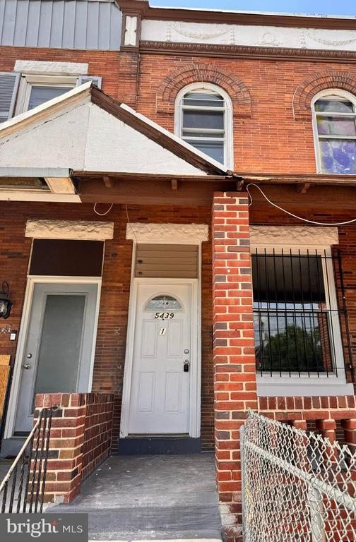 Foto principal - 5439 Hunter St