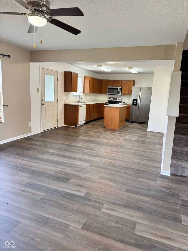 Building Photo - 10797 Miller Dr