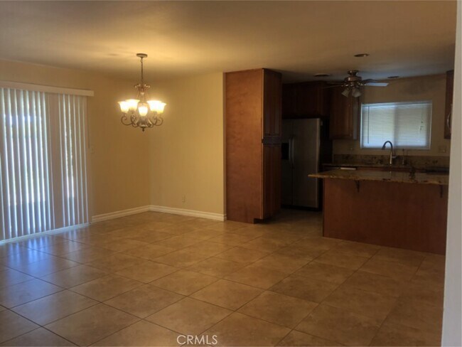 Building Photo - 746 Scripps Dr