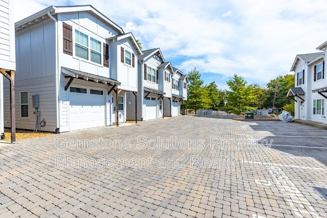 Building Photo - 300 Stewarts Ferry Pike