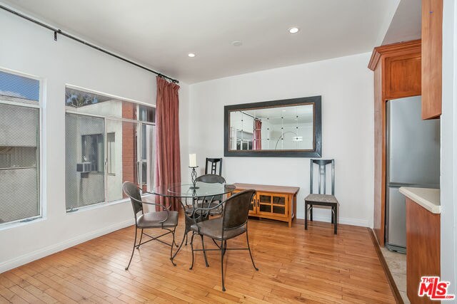 Building Photo - 8550 Holloway Dr