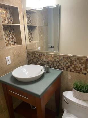 Foto del edificio - 16137 Loretta Ln
