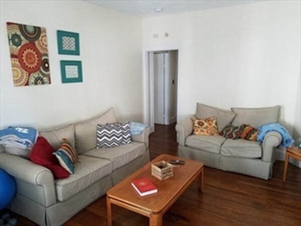 Foto del edificio - 518 E 3rd St