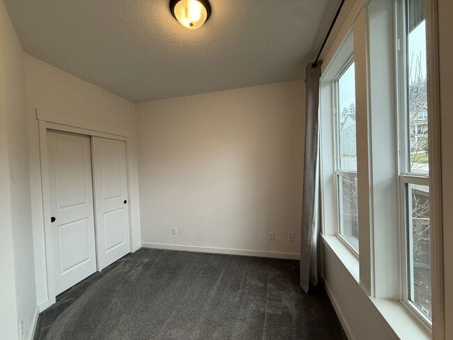 Foto del edificio - 3422 Rockcress Rd