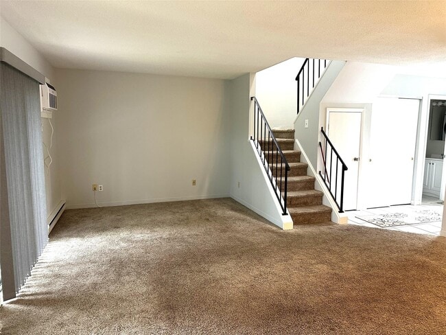 Foto del edificio - 44 Hudson Heights Dr