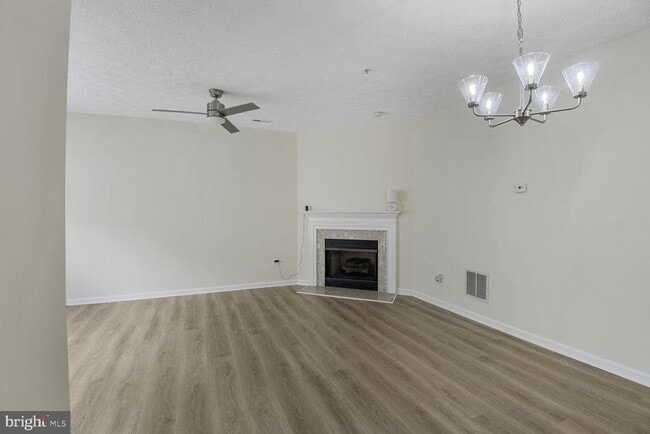 Building Photo - 4000 Estevez Ct
