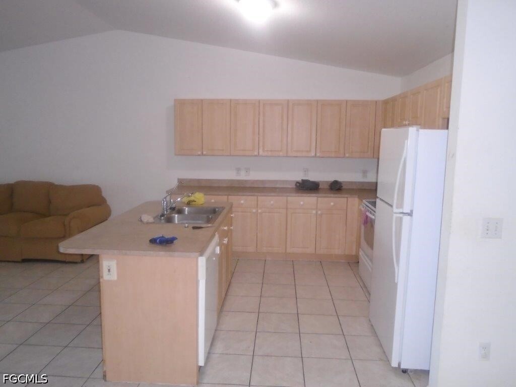 Foto del edificio - 1312 NE 8th Pl