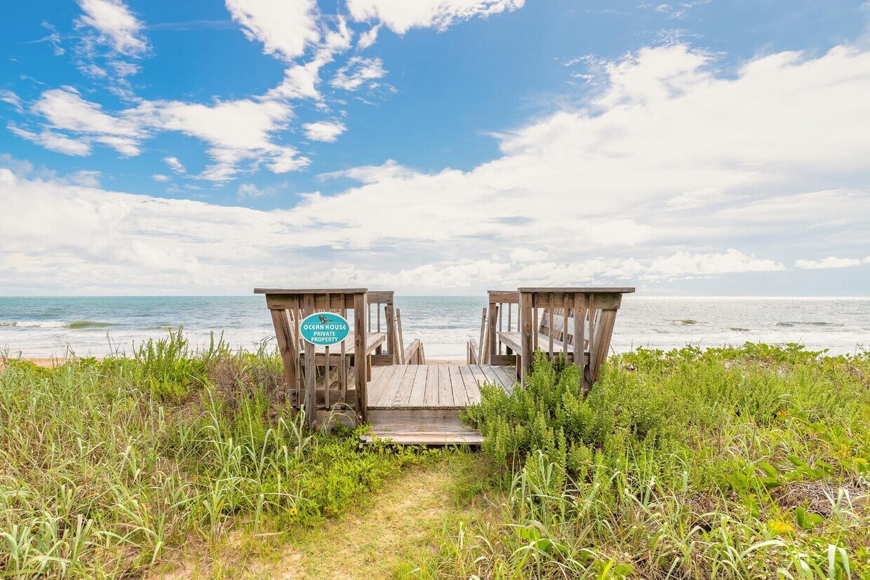 Primary Photo - 2222 Ocean Shore Blvd