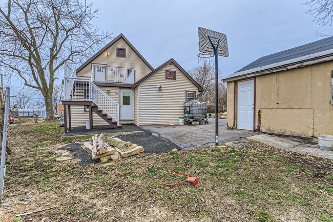 Building Photo - 1023 Grace Ave