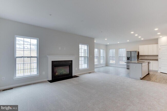 Building Photo - 13500 Baden Westwood Rd