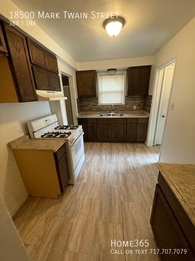 Building Photo - Very well kept 3 bedroom home!
