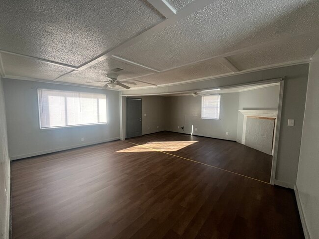 Building Photo - 209 Laurel St