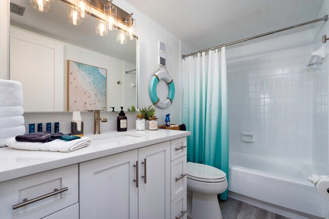 Foto del edificio - 380 Seaview Ct