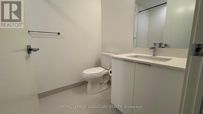 Photo du bâtiment - 3079 Trafalgar Rd