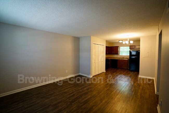 Building Photo - 1305 Acklen Ave