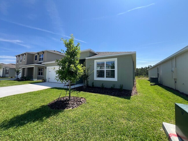 Foto del edificio - Brand New! 4 Bedroom, 2 Bathroom home in t...