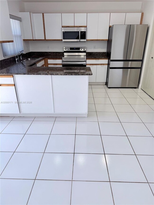 Foto del edificio - 1441 NW 122nd Terrace