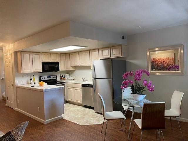 Foto del edificio - 1154 Reed Ave