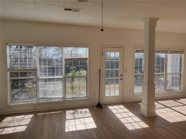 Foto del edificio - 3975 Bradstone Trace NW